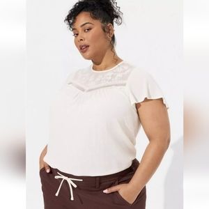 NWT Torrid crinkle gauze flutter sleeve lace mix top in pristine 3X